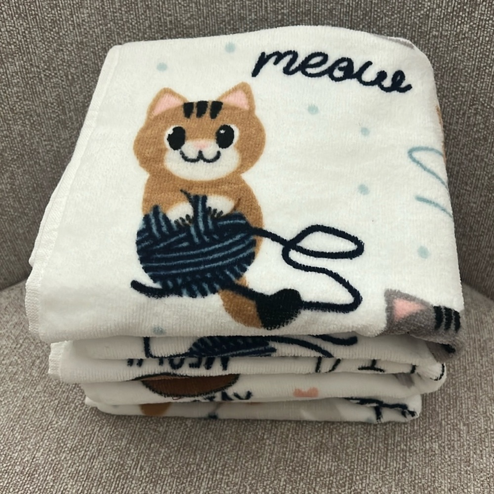 3 Hand towels